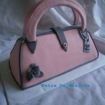 kabelka v růžové