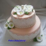 Svatební růžový s jedlou krajkou